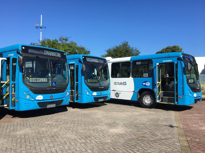 126 ônibus com ar-condicionado estão em circulação nas vias para atender a demanda da população