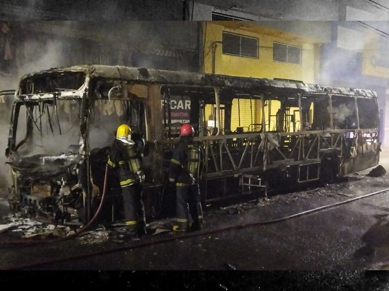 São mais de 4,5 mil ônibus incendiados no Brasil desde 1987, segundo levantamento da NTU. No Espírito Santo, os prejuízos se aproximam de R$ 19 milhões em 3 anos, com 24 coletivos alvos de incêndio